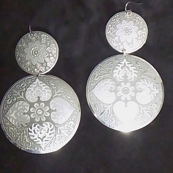 Tiger-Eye Necklace - Picture 2 of 3